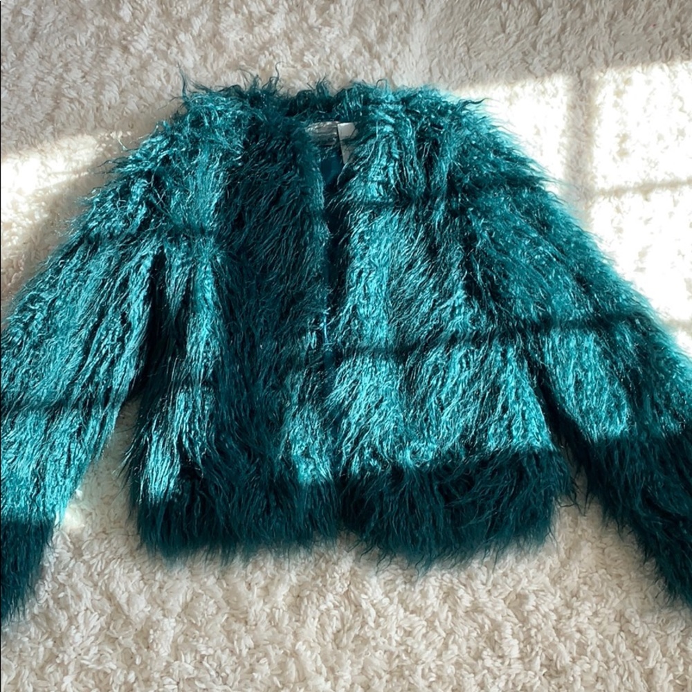 NEW FAUX FUR COAT ASOS size US 2 (tall)